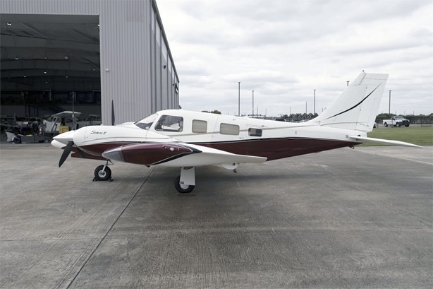 Piper PA-34-220T Seneca V 2003