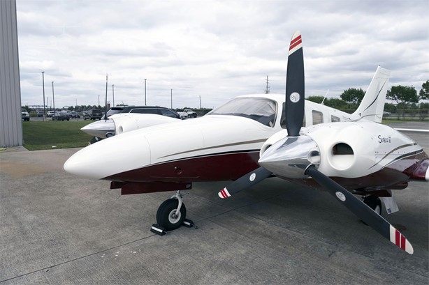 Piper PA-34-220T Seneca V 2003 - 9