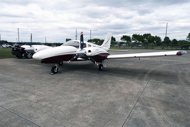 Piper PA-34-220T Seneca V 2003 - 10