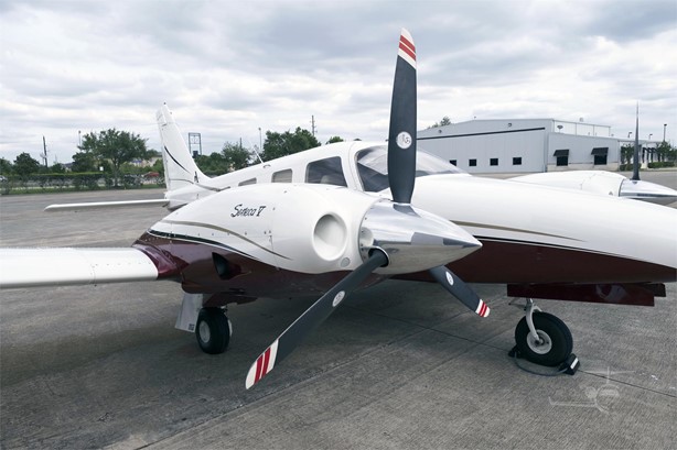 Piper PA-34-220T Seneca V 2003 - 11