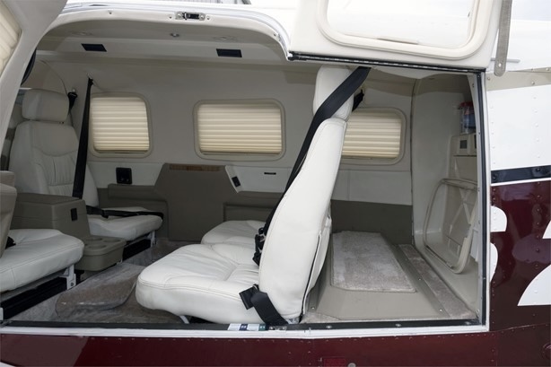 Piper PA-34-220T Seneca V 2003 - 18