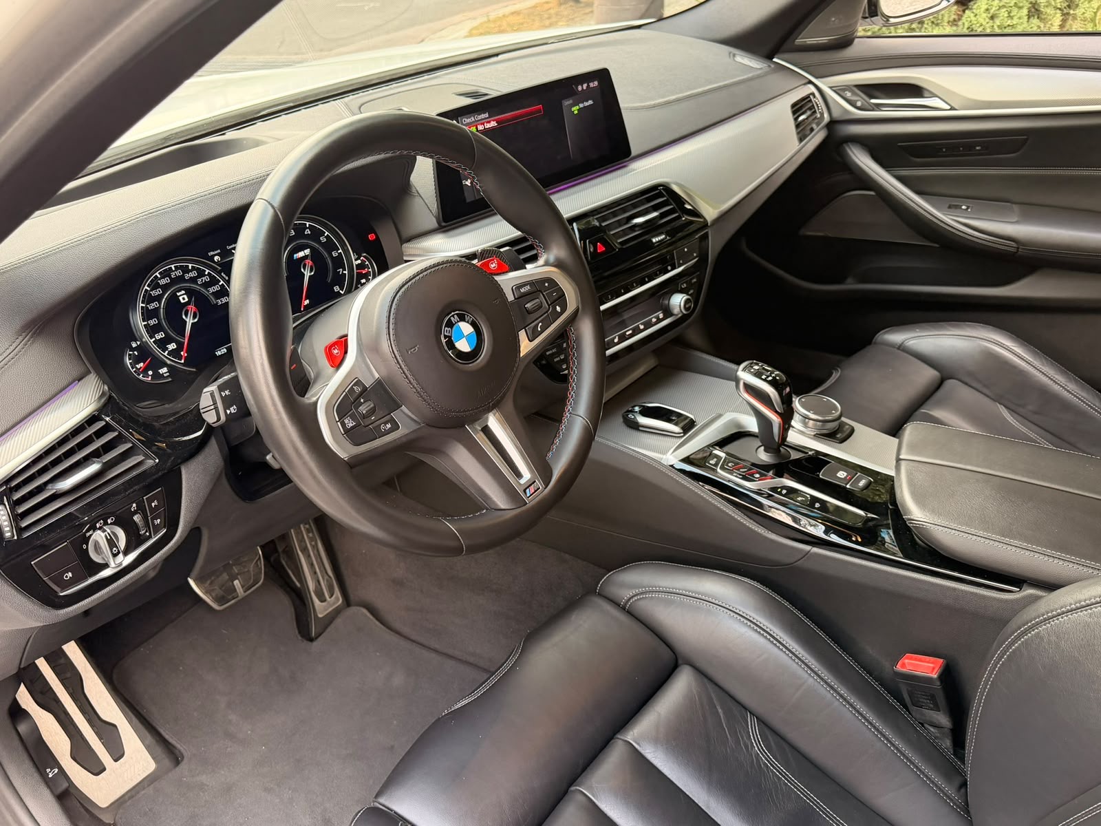 BMW M5 2019 - 2