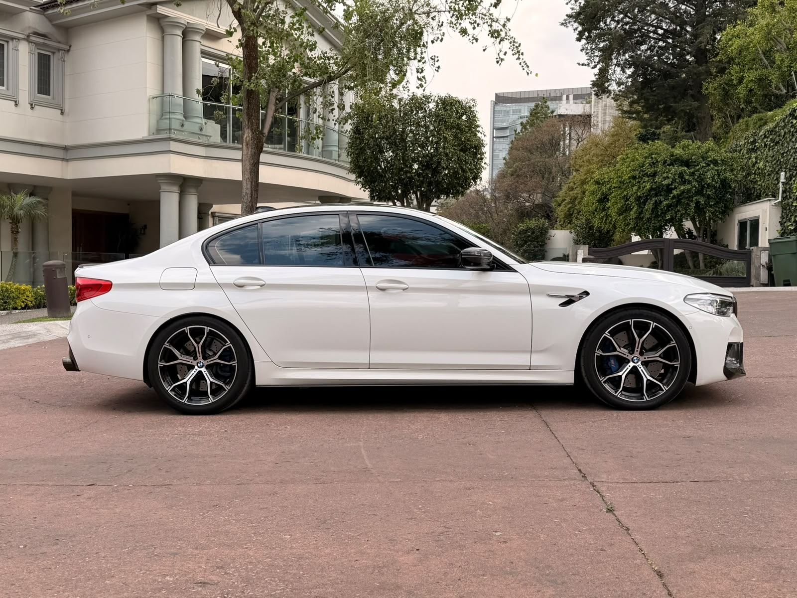 BMW M5 2019 - 6