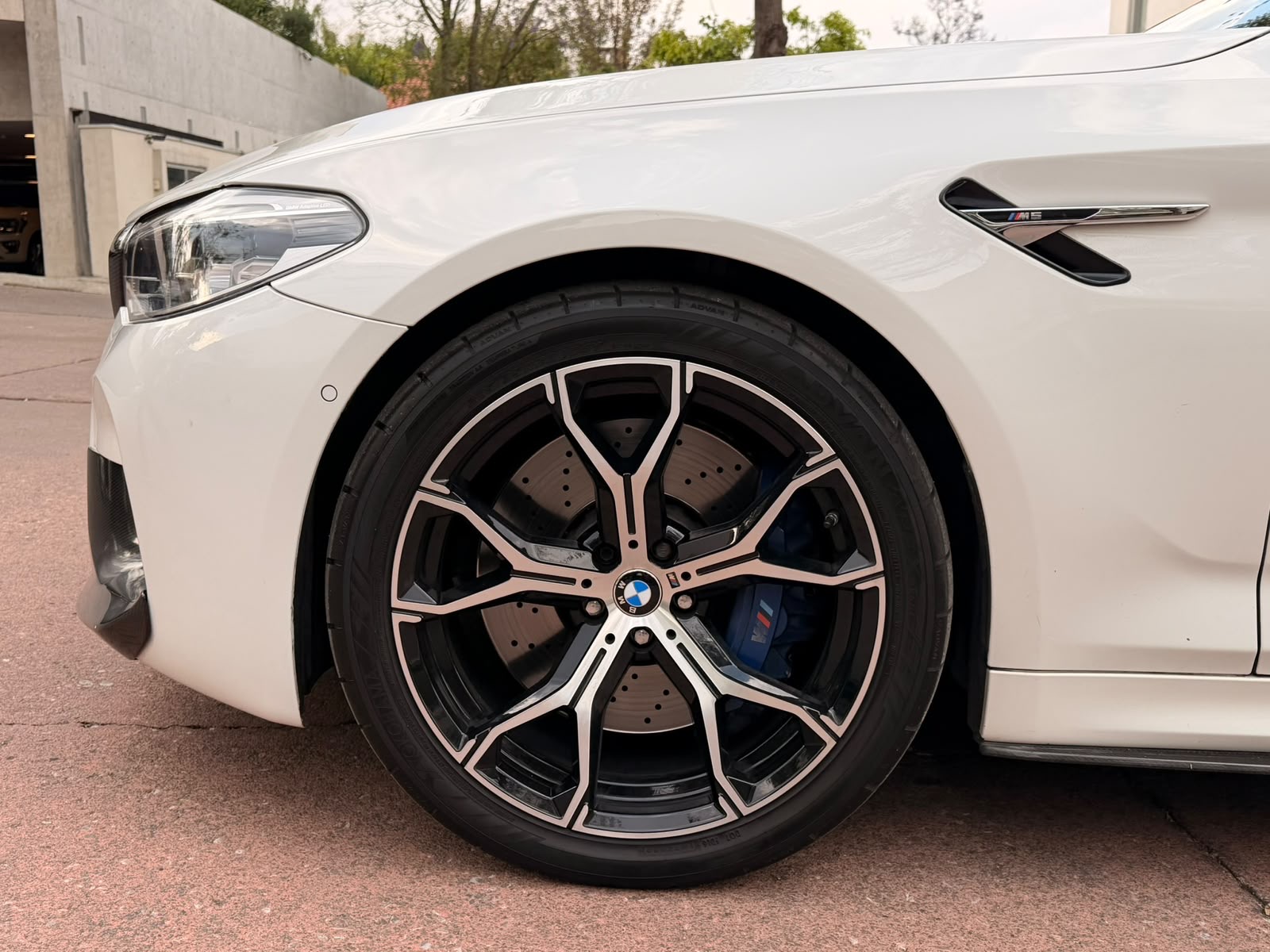 BMW M5 2019 - 11