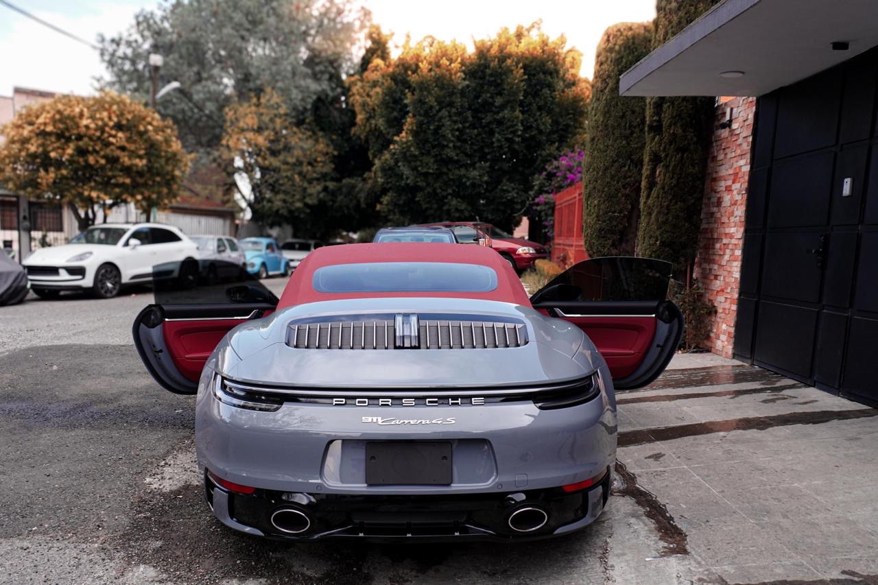 Porsche 911 Carrera 4S Cabriolet 2024 - 8