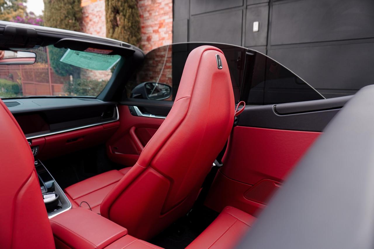 Porsche 911 Carrera 4S Cabriolet 2024 - 13