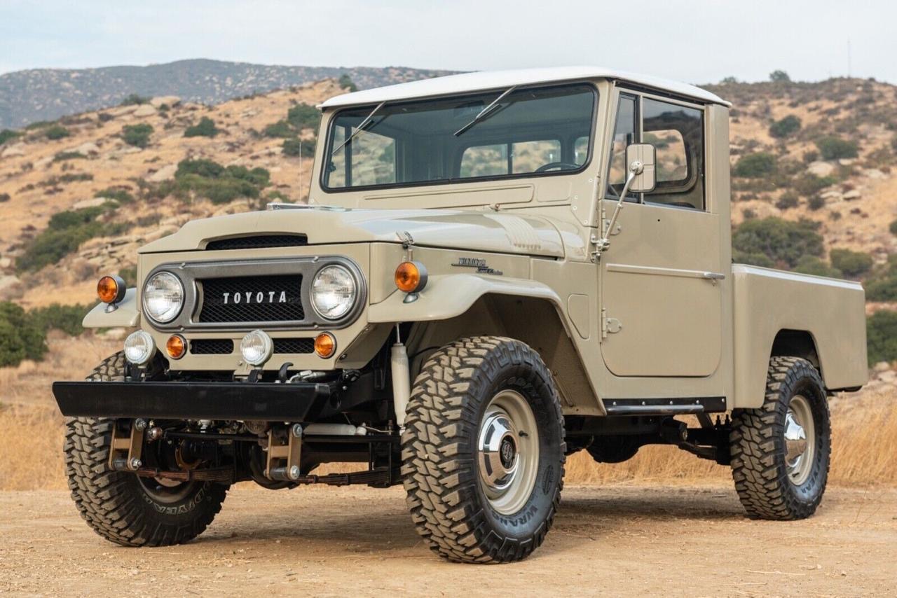 Toyota Land Cruiser FJ45 1964