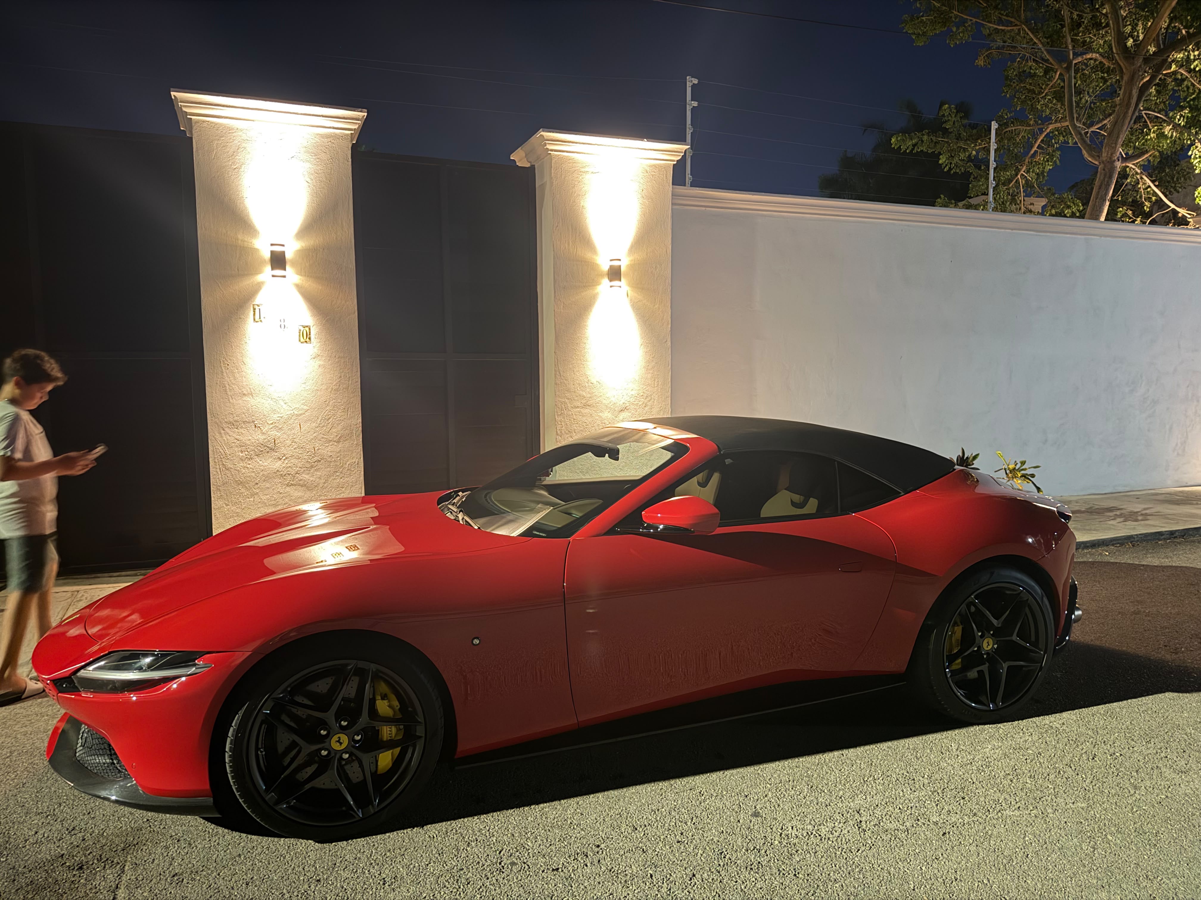 Ferrari Roma Spider 2025 - 18