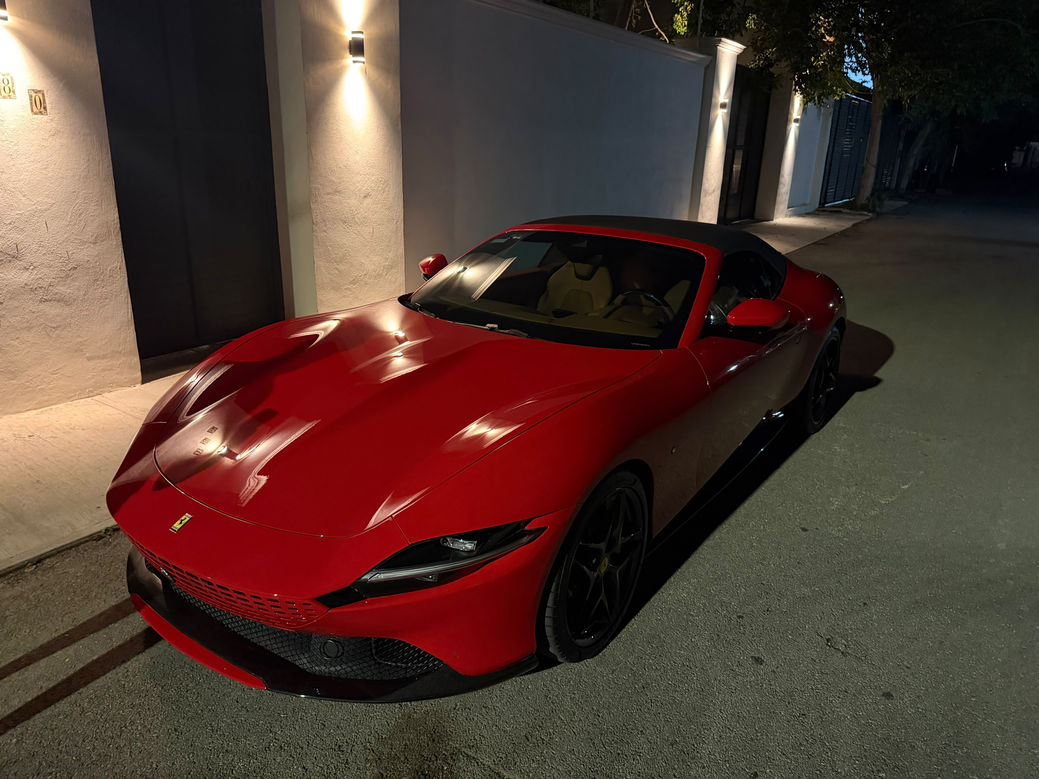 Ferrari Roma Spider 2025 - 19