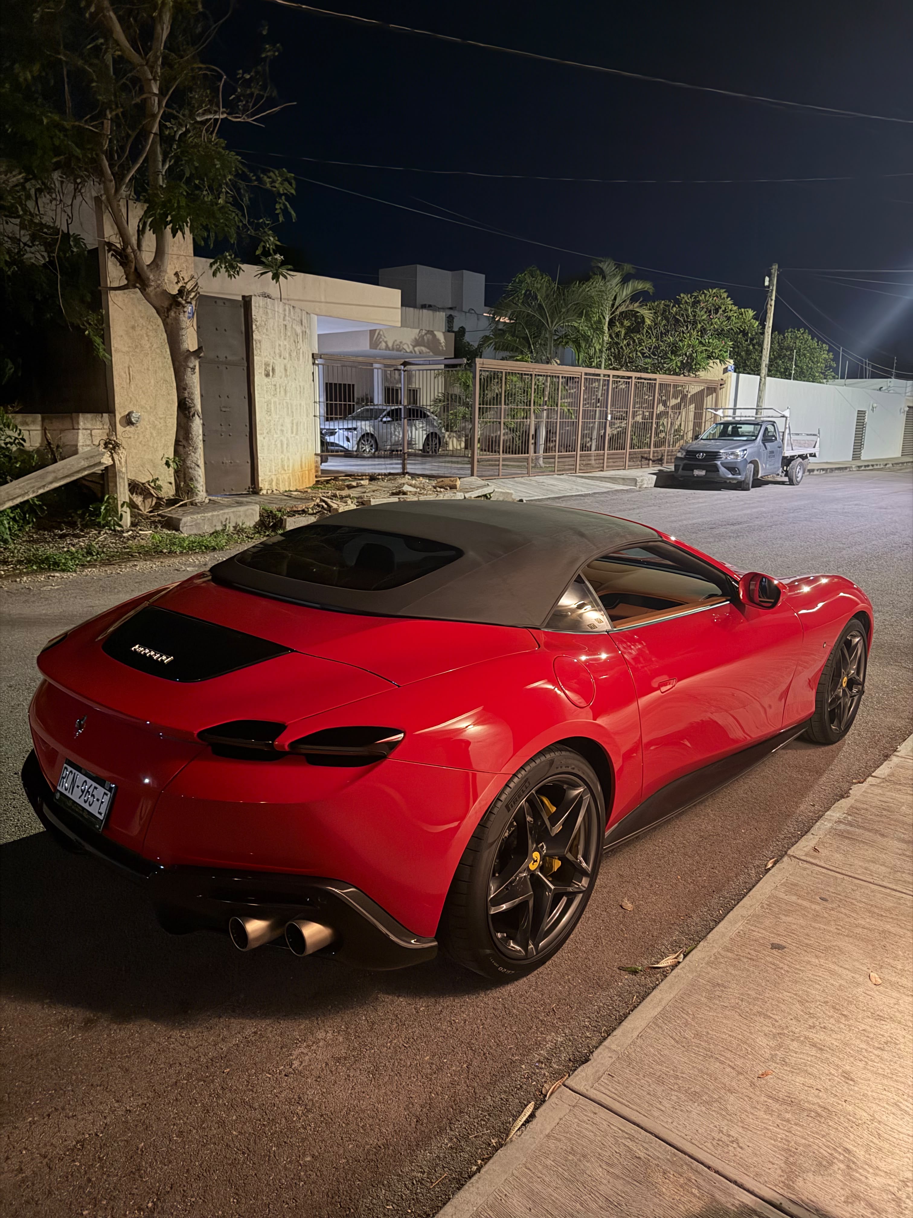 Ferrari Roma Spider 2025 - 22