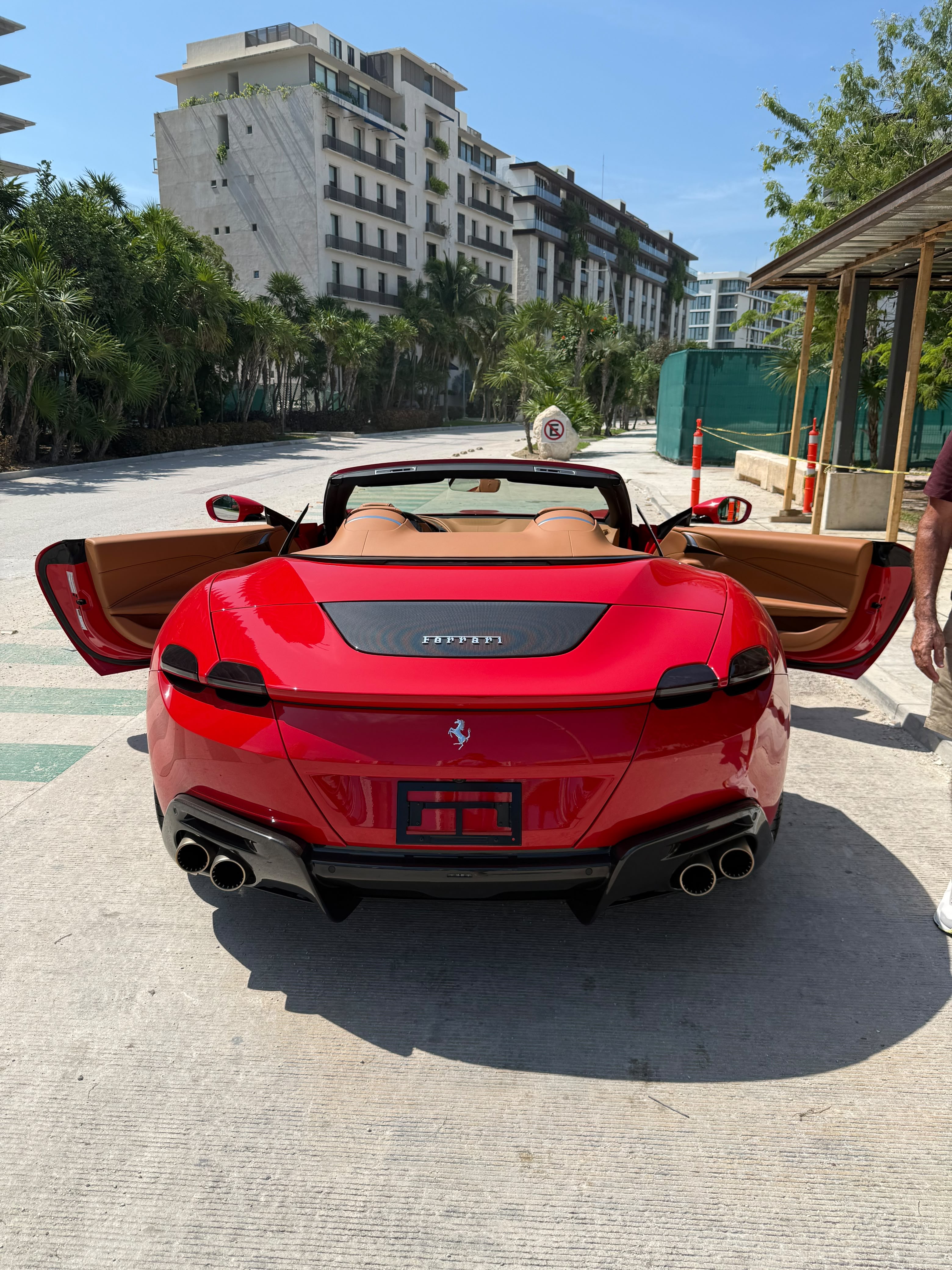 Ferrari Roma Spider 2025 - 10