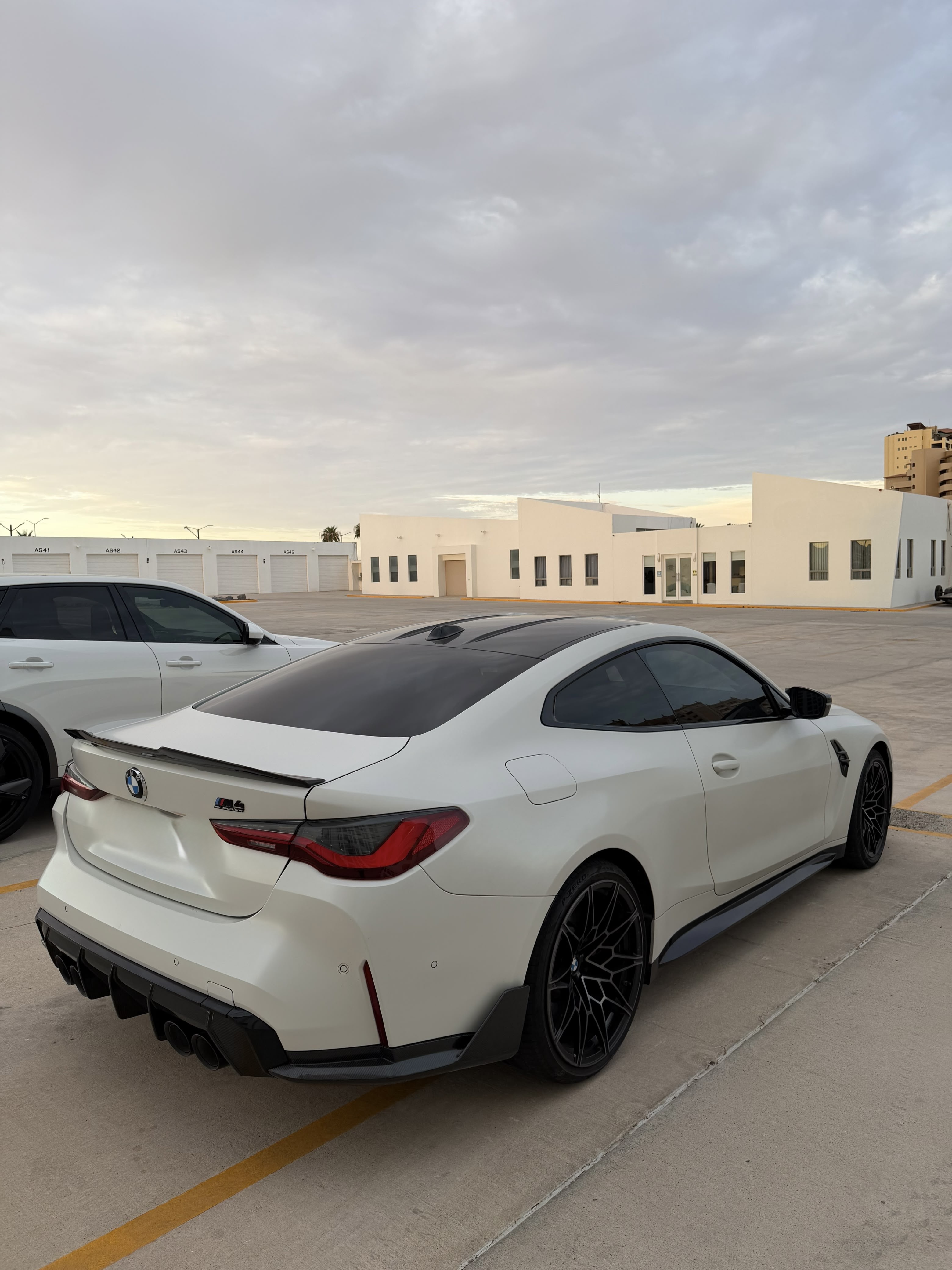 BMW M4 Competition Coupé 2024 - 13