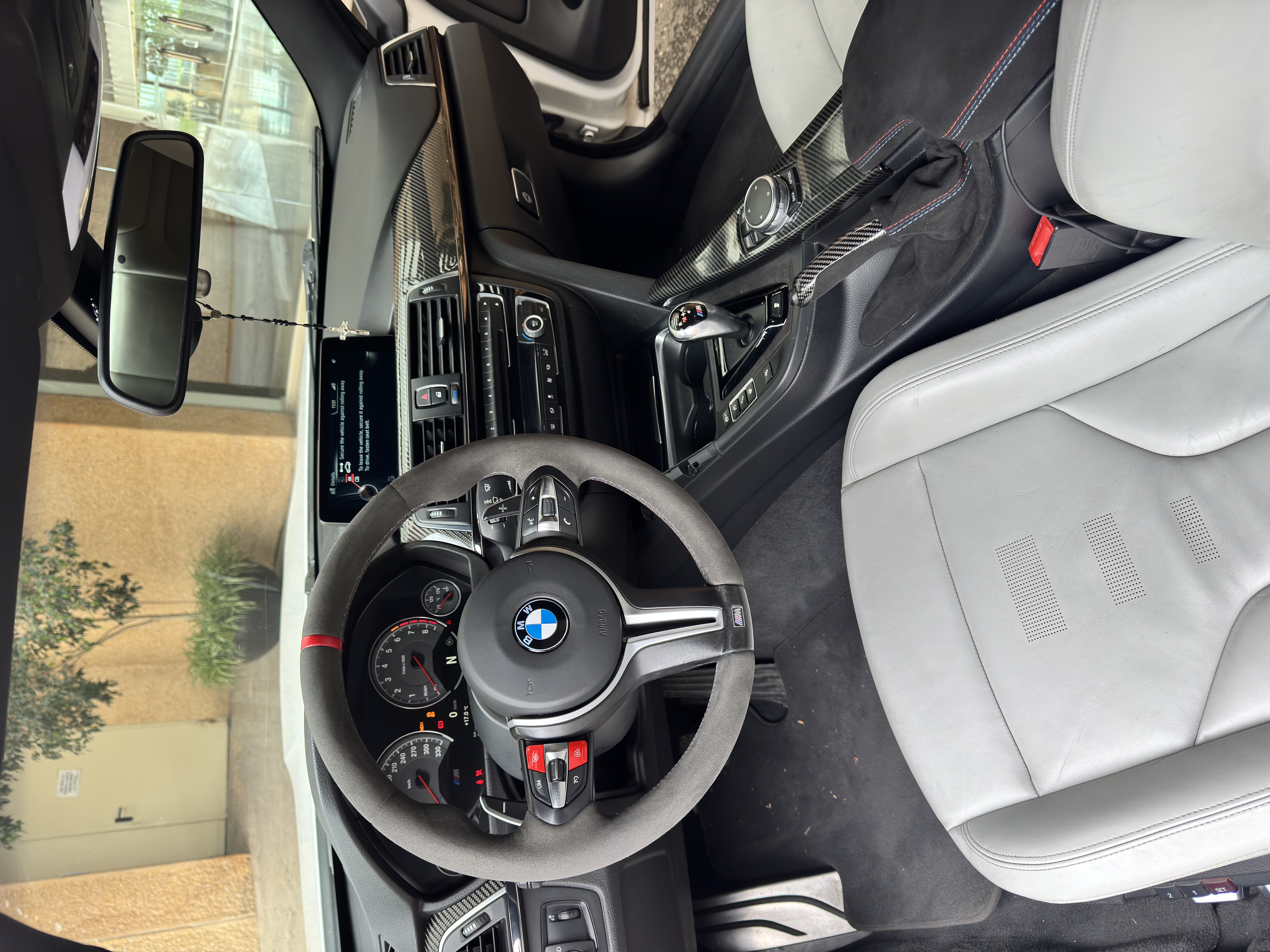 BMW M4 2016 - 6