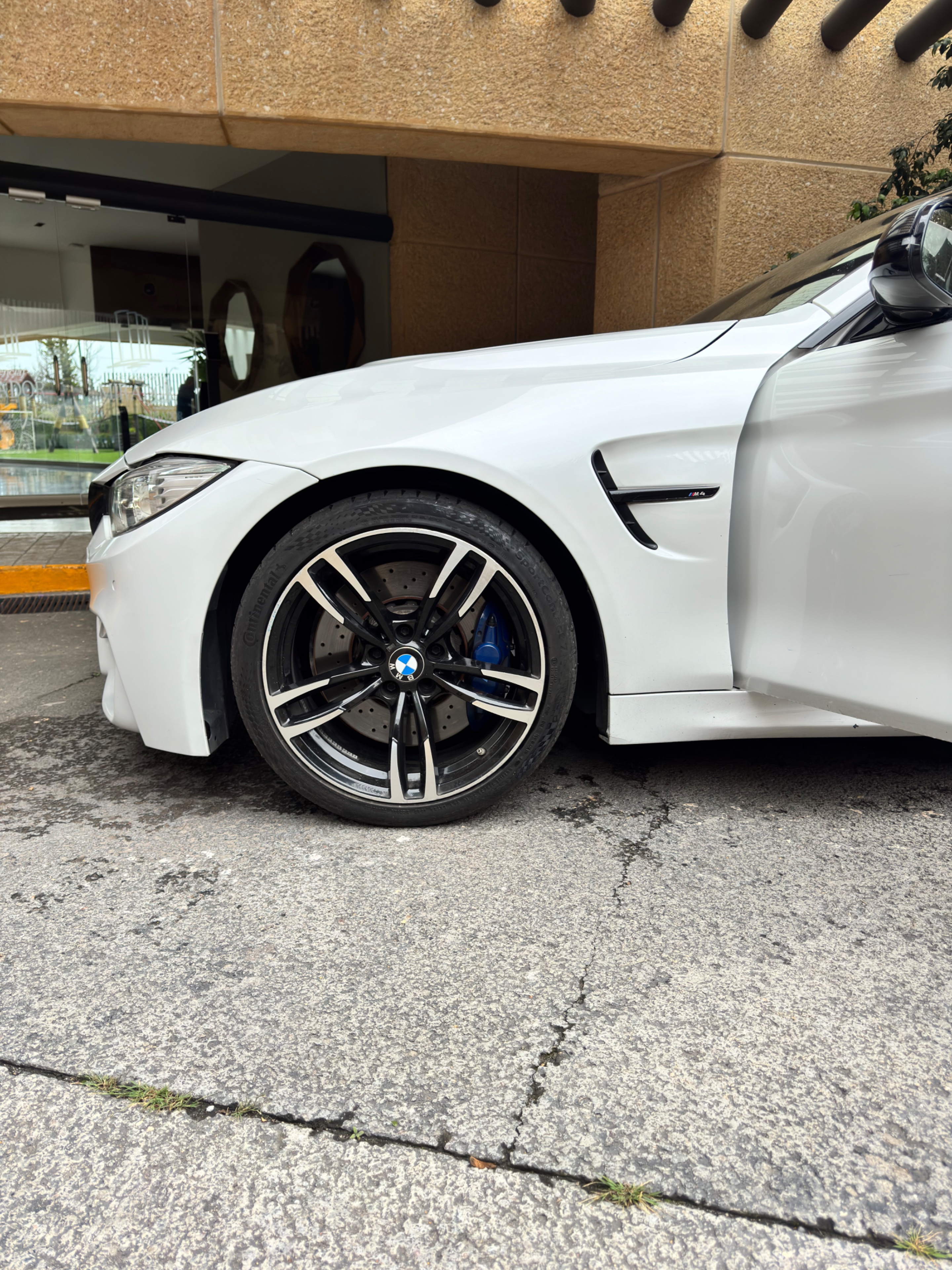 BMW M4 2016 - 2