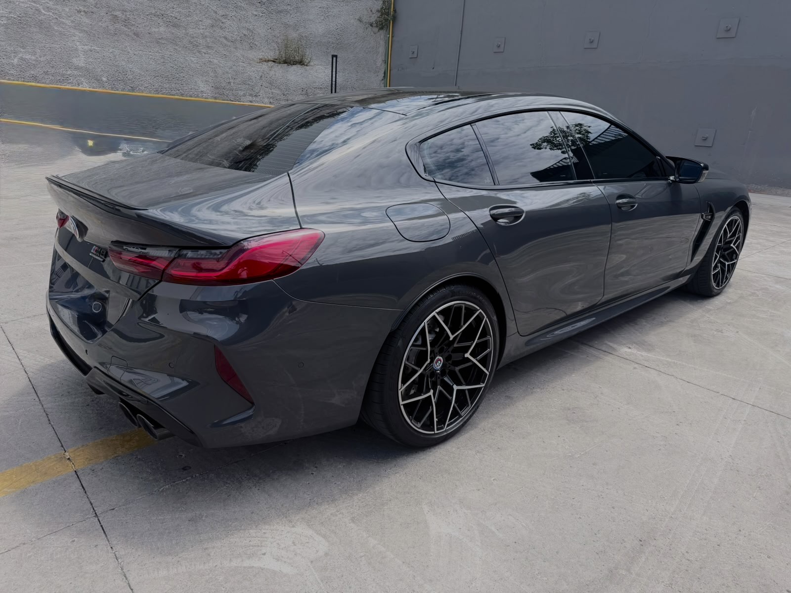 BMW M8 Gran Coupé Competition 2023 - 12