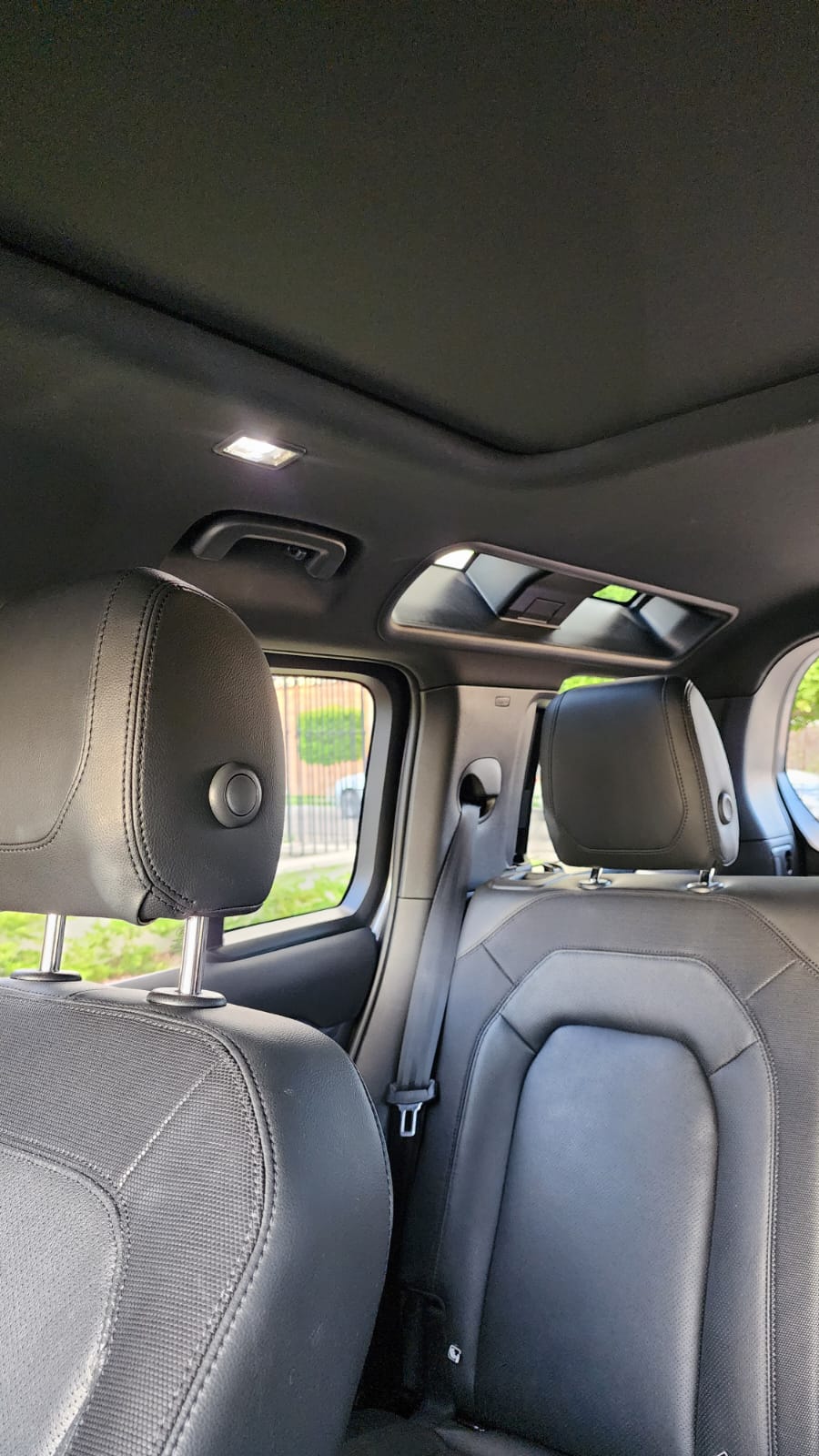 Land Rover Defender 110 X-Dynamic SE P400 2023 - 29