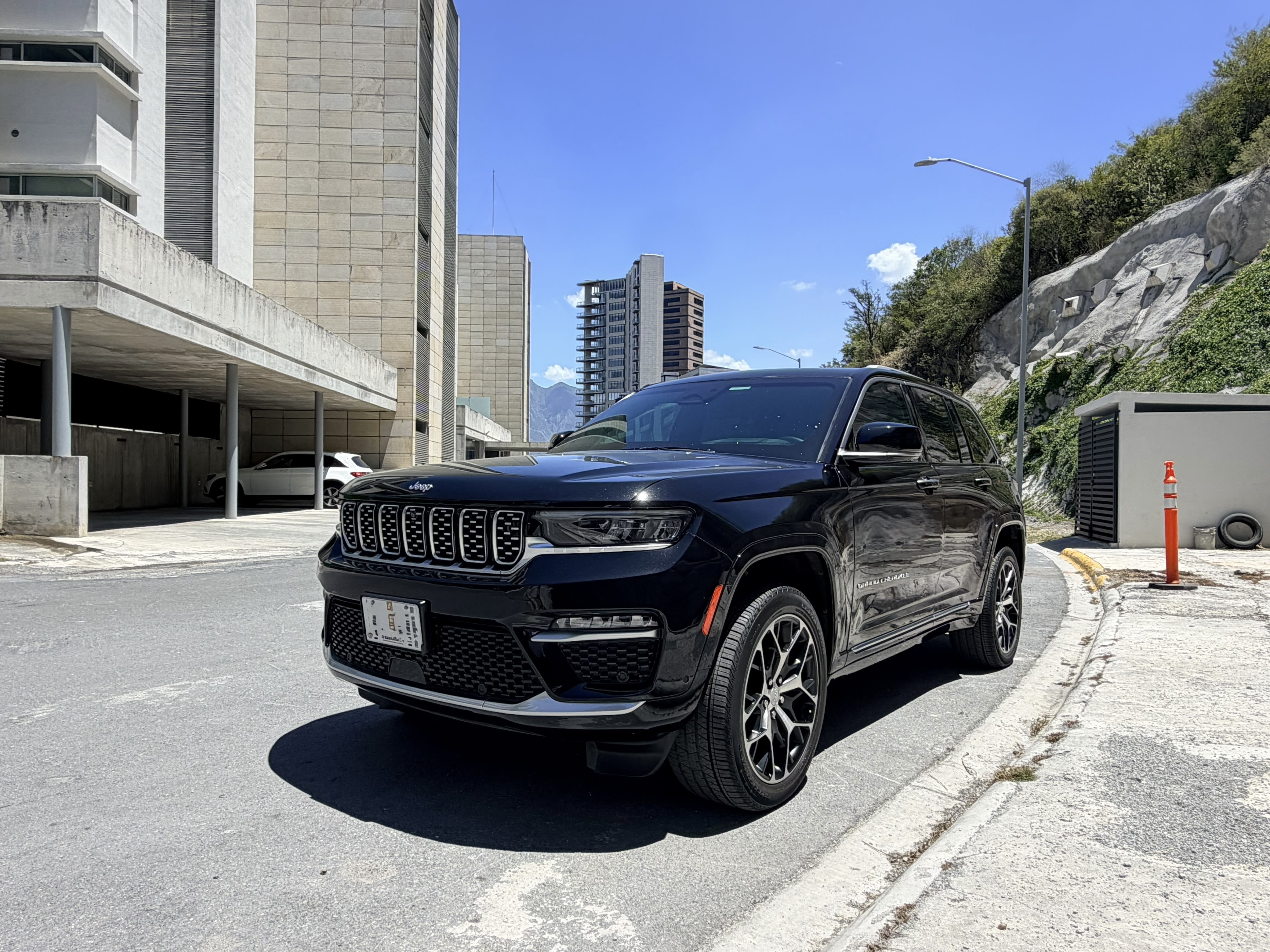Jeep Grand Cherokee Summit Blindado 2023 - 2