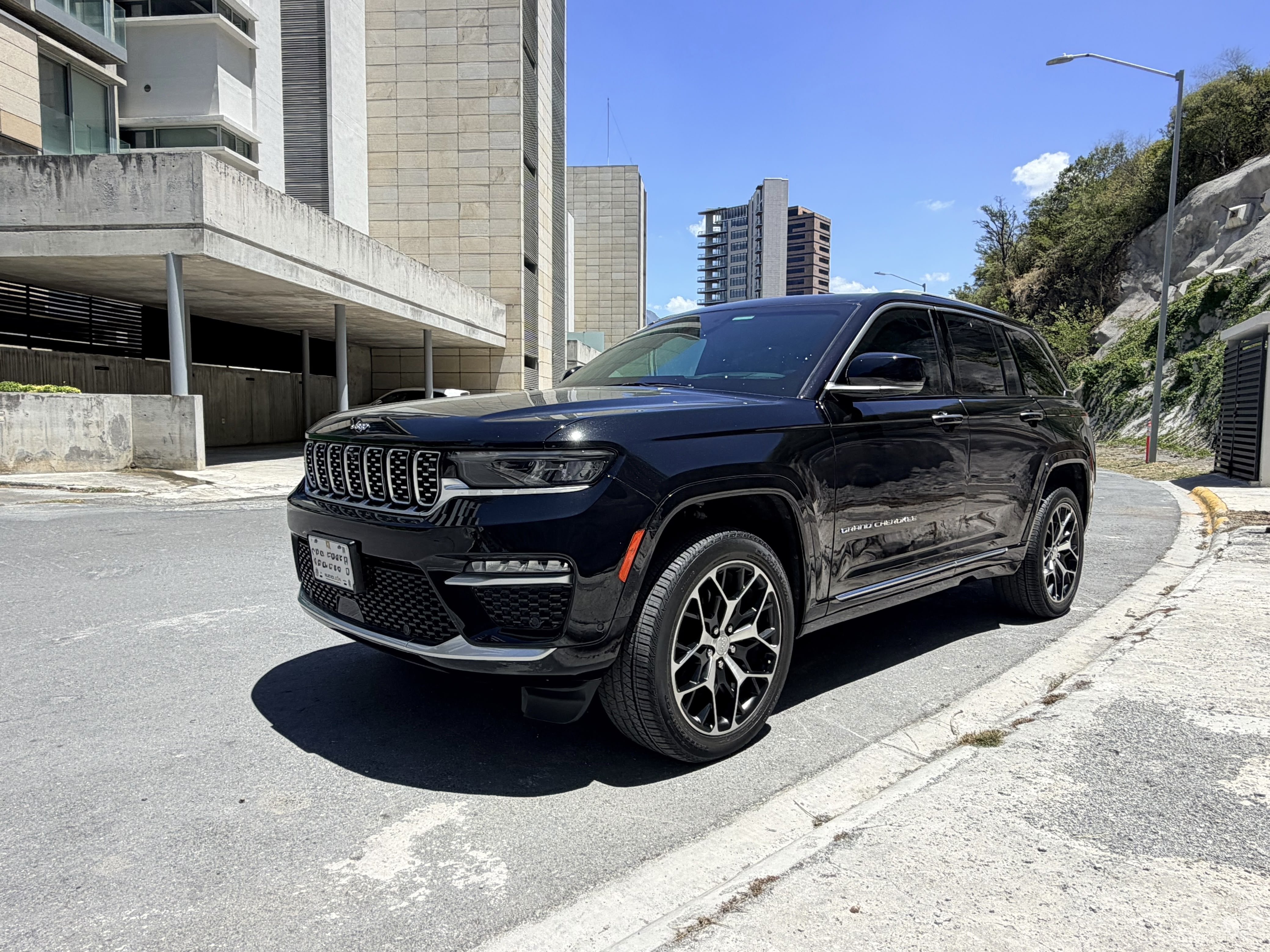 Jeep Grand Cherokee Summit Blindado 2023 - 16