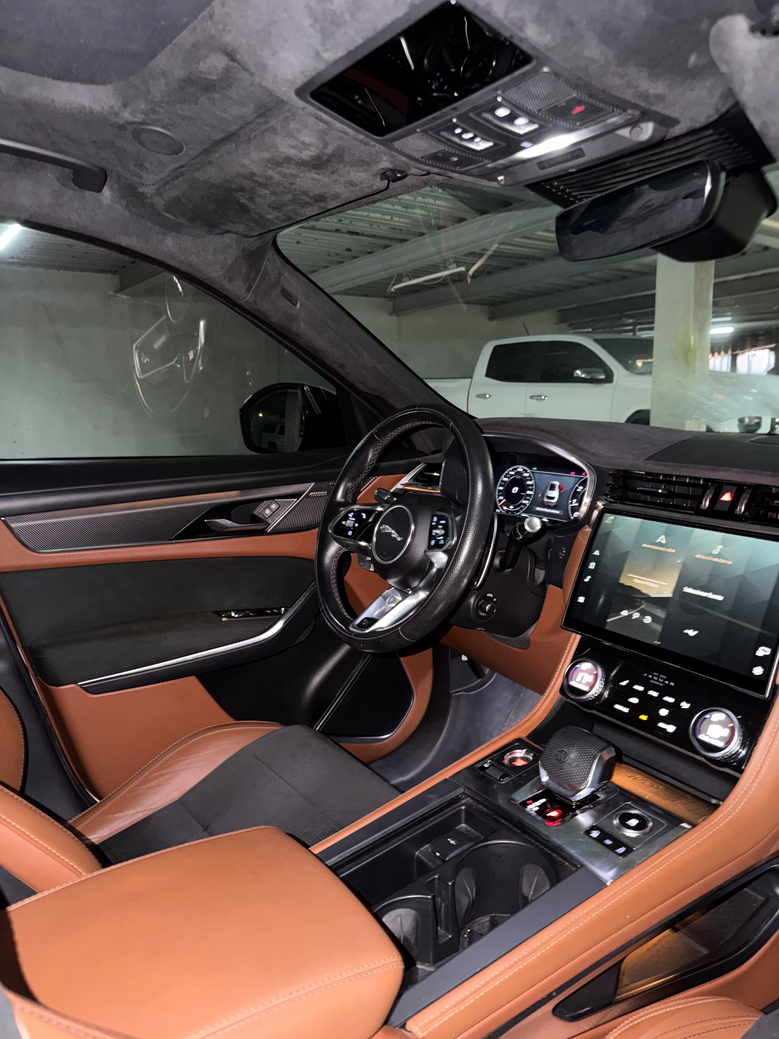 Jaguar F-PACE SVR 2022 - 3