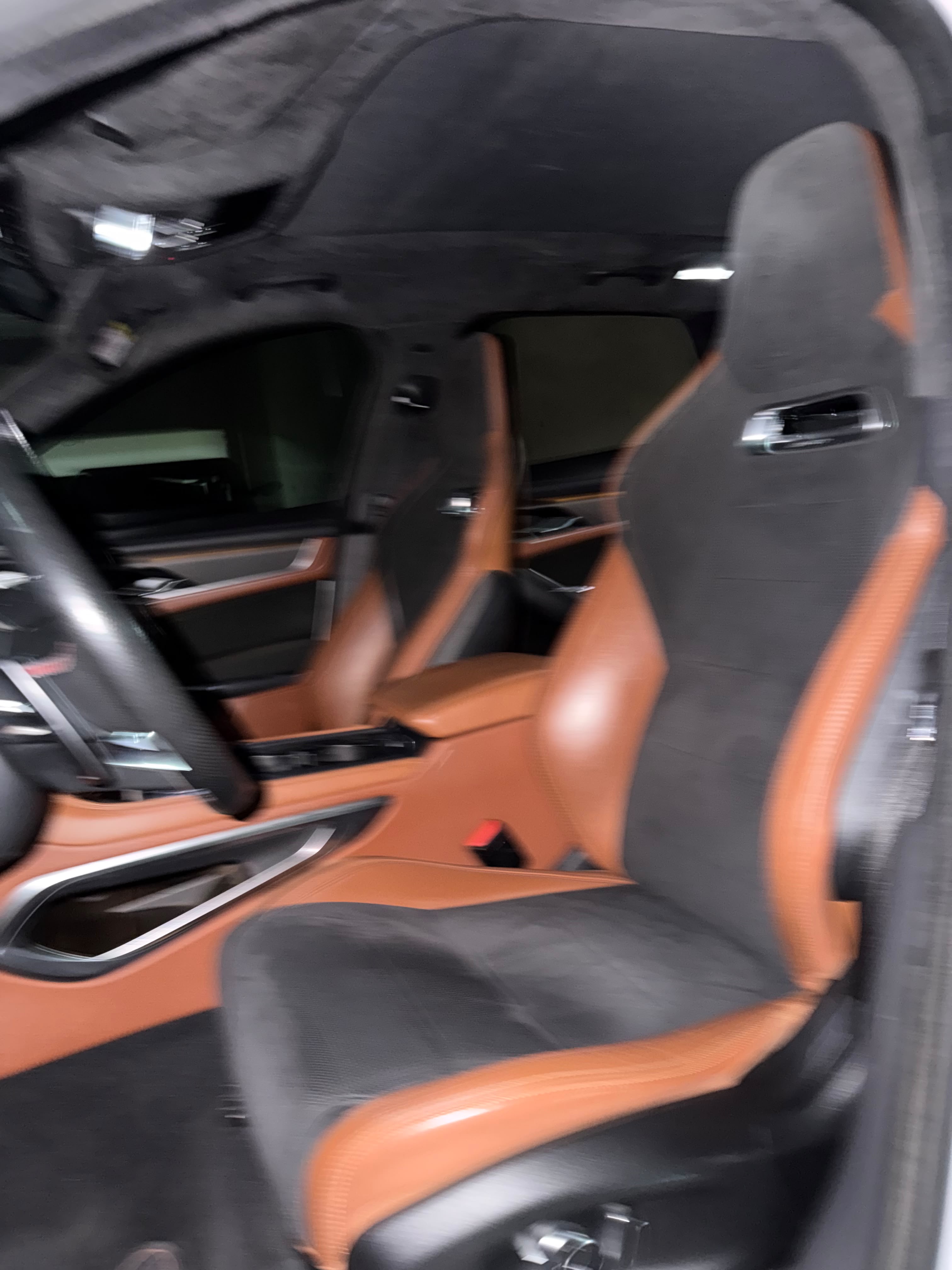 Jaguar F-PACE SVR 2022 - 4