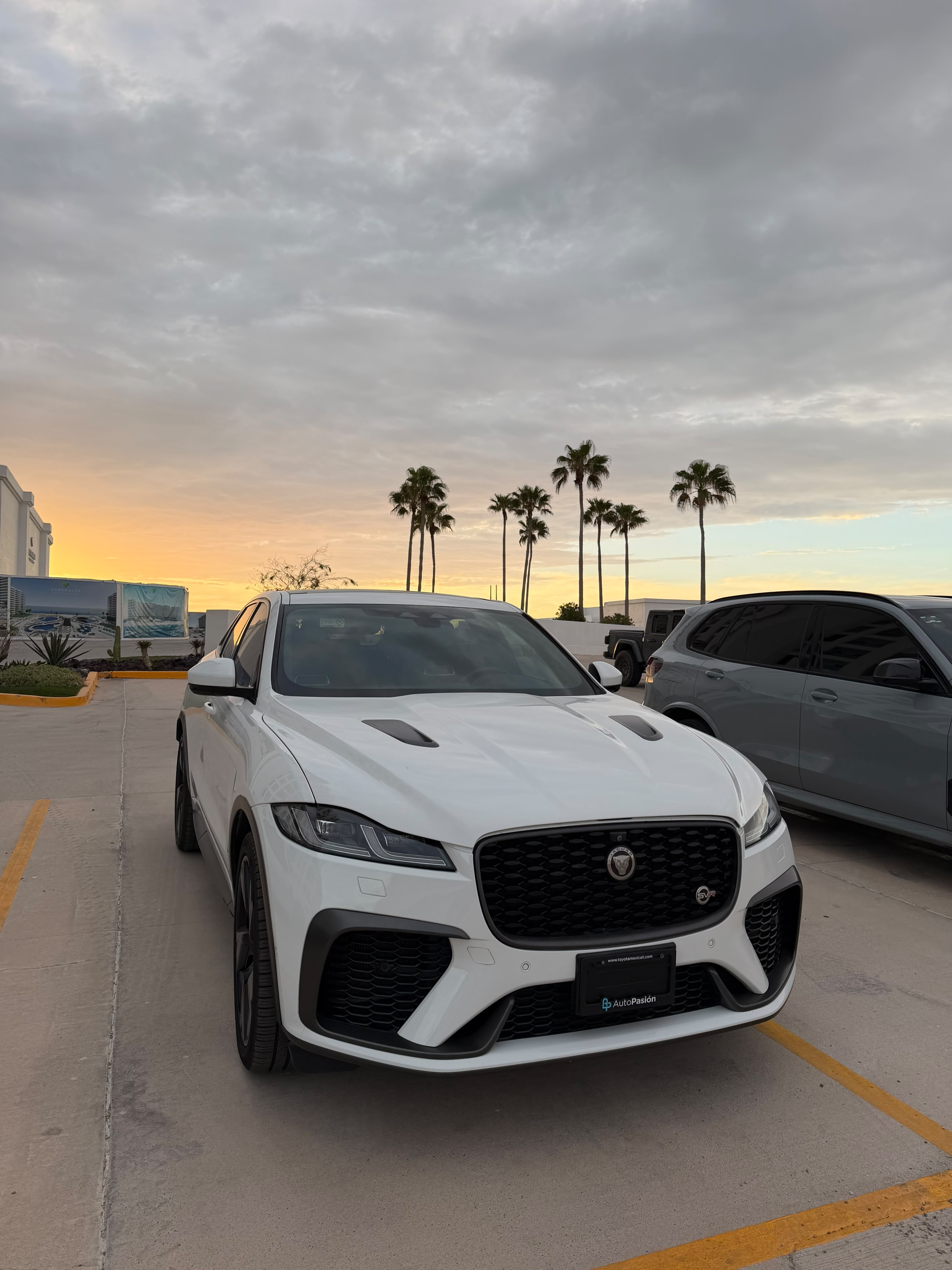 Jaguar F-PACE SVR 2022 - 8
