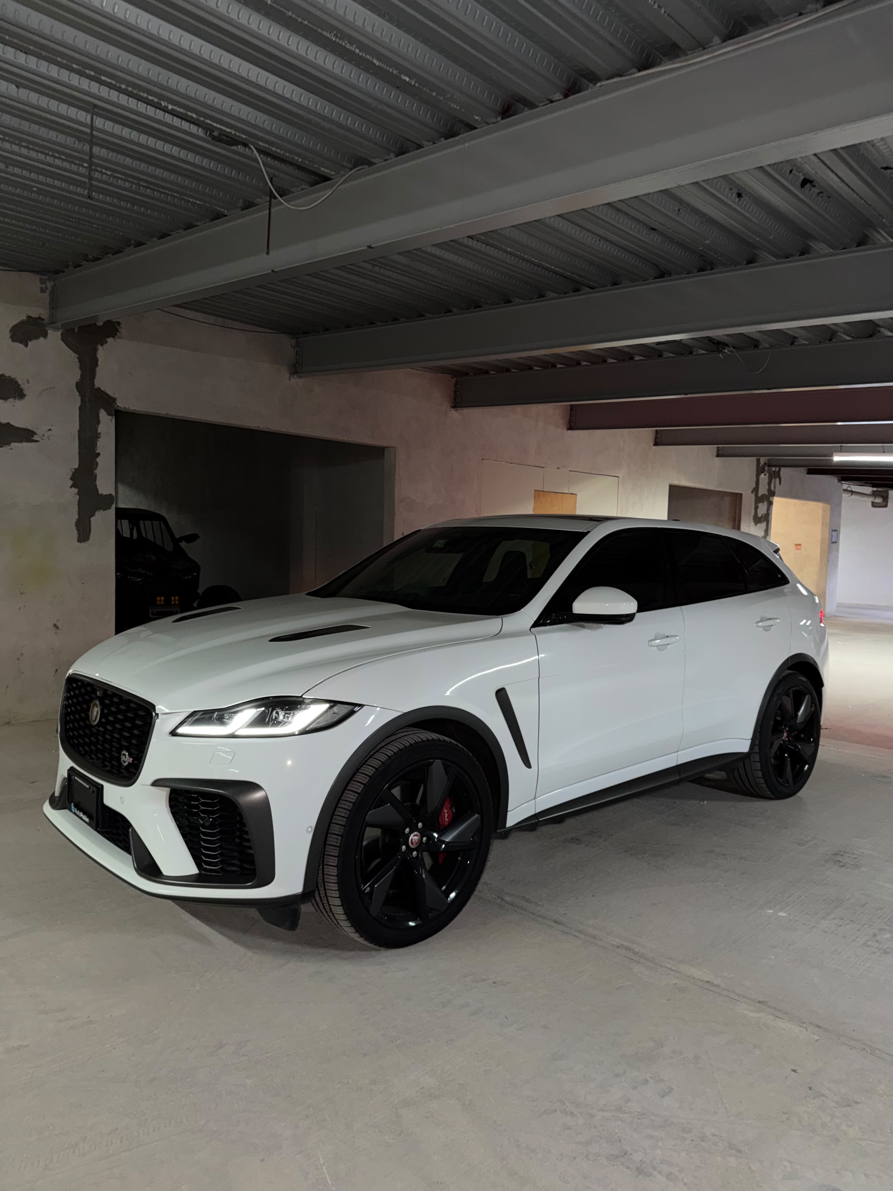 Jaguar F-PACE SVR 2022 - 10
