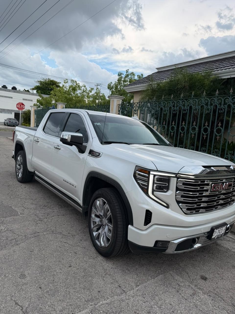 GMC Sierra 1500 Denali 2024 - 2