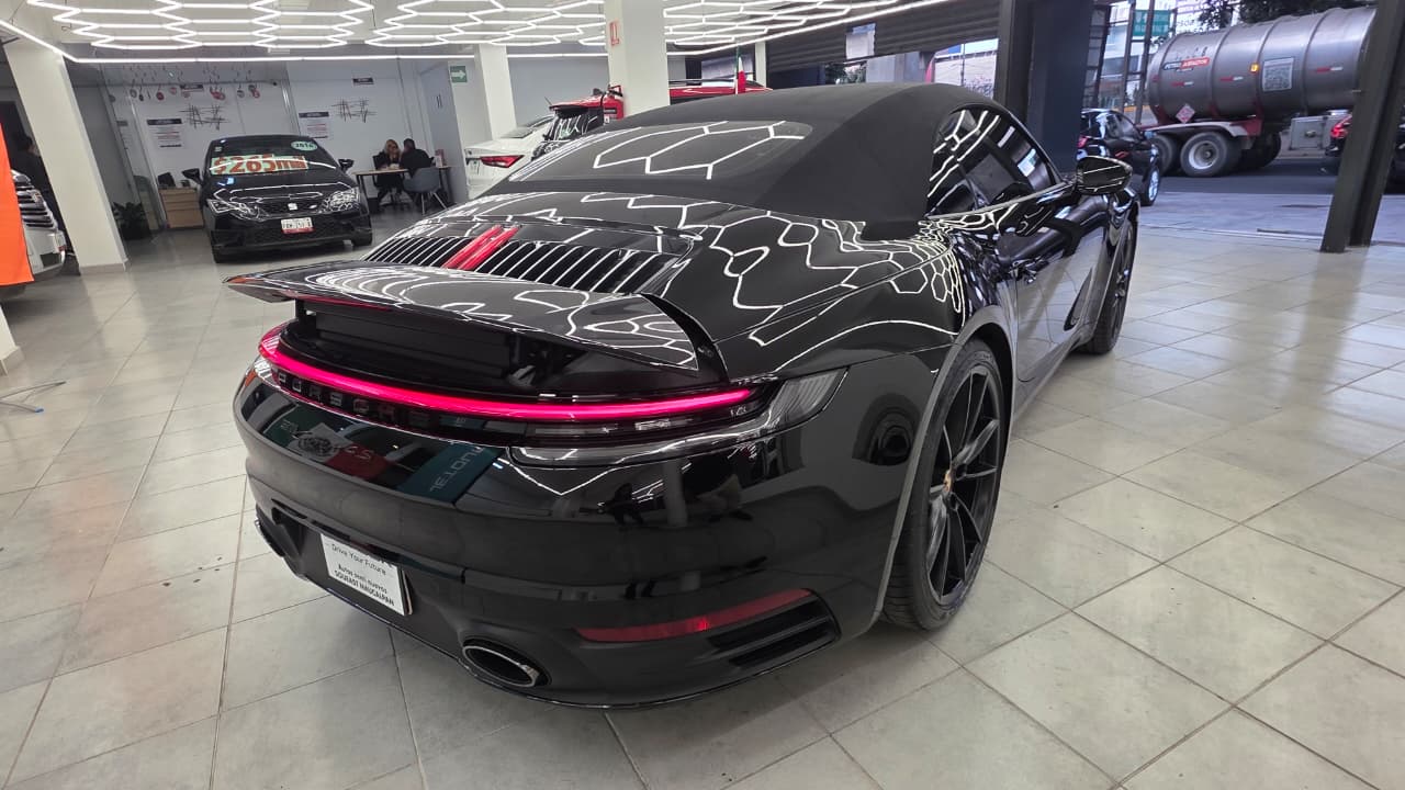 Porsche 911 Carrera 4S Cabriolet 2021 - 2