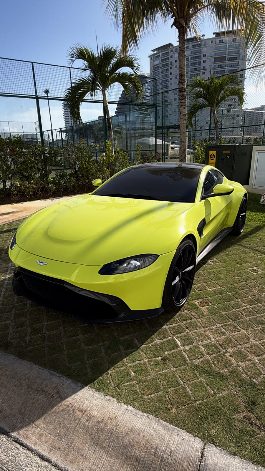 Aston Martin Vantage 2019 - 2