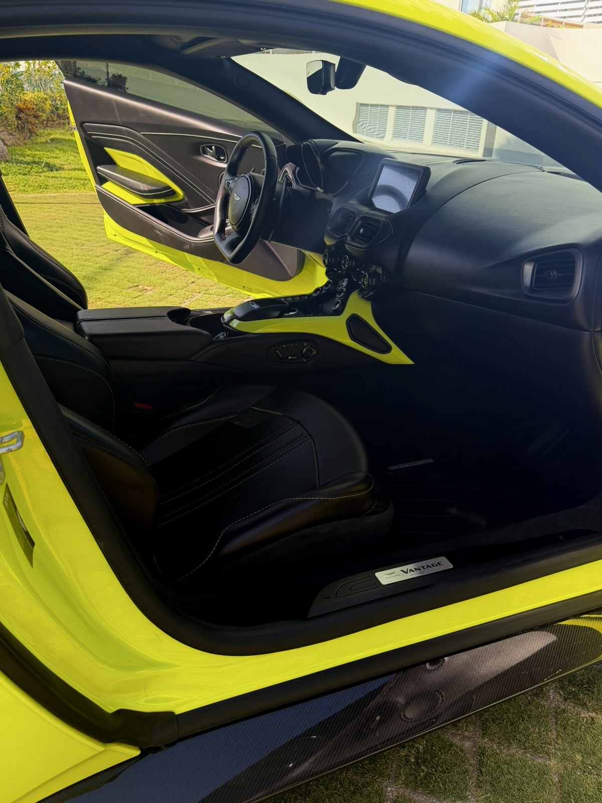 Aston Martin Vantage 2019 - 8