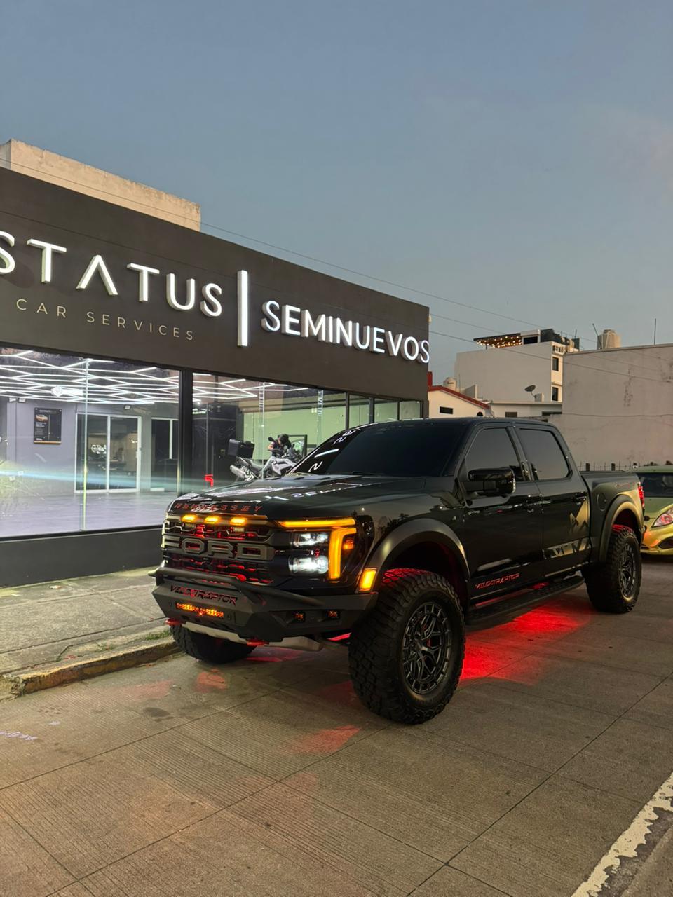 Ford Lobo Raptor Hennessey (1/4 en México) 2024 - 14