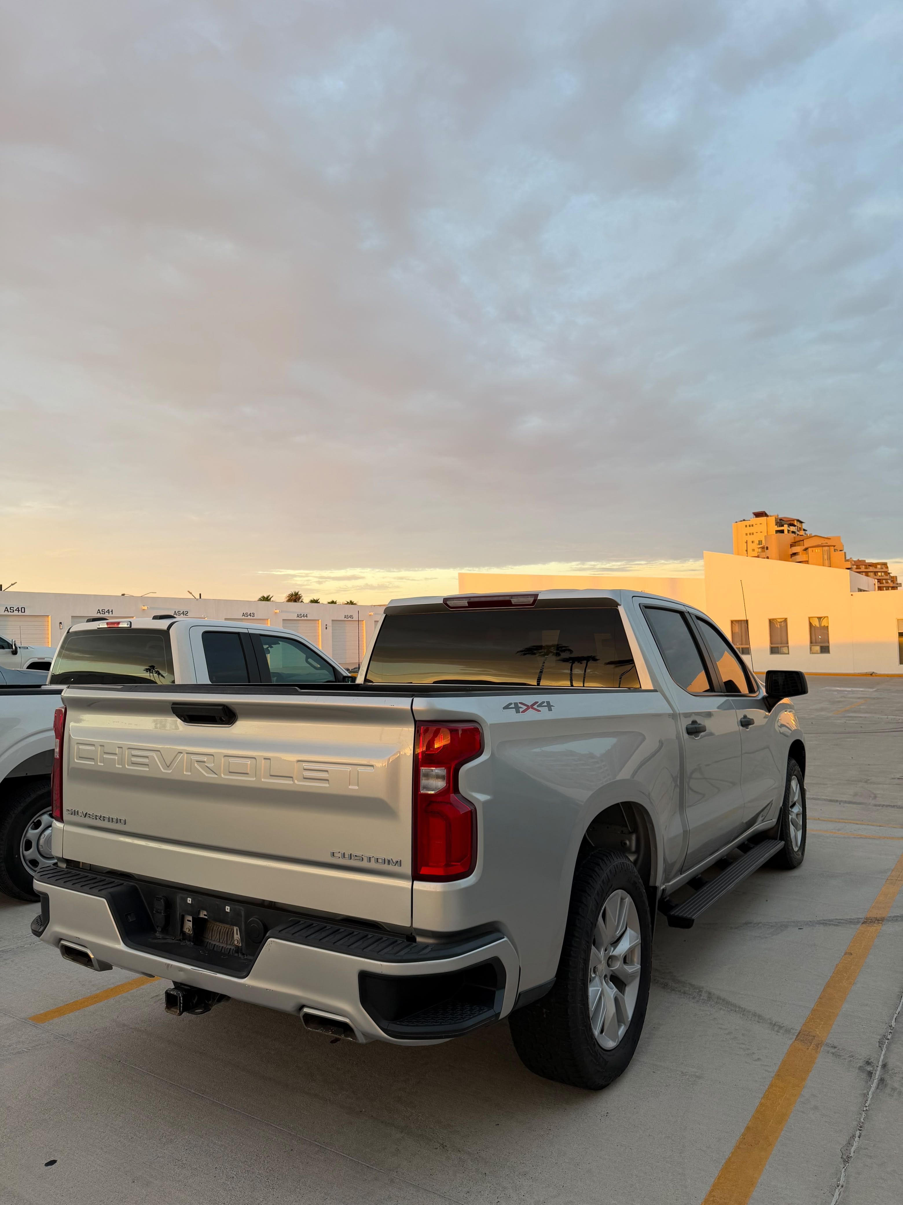 Chevrolet Silverado Custom 4x4 2021 - 4