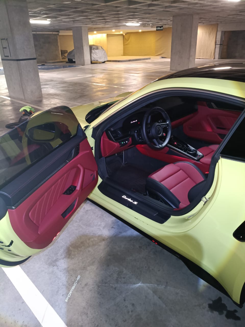 Porsche 911 Turbo S 2026 - 7